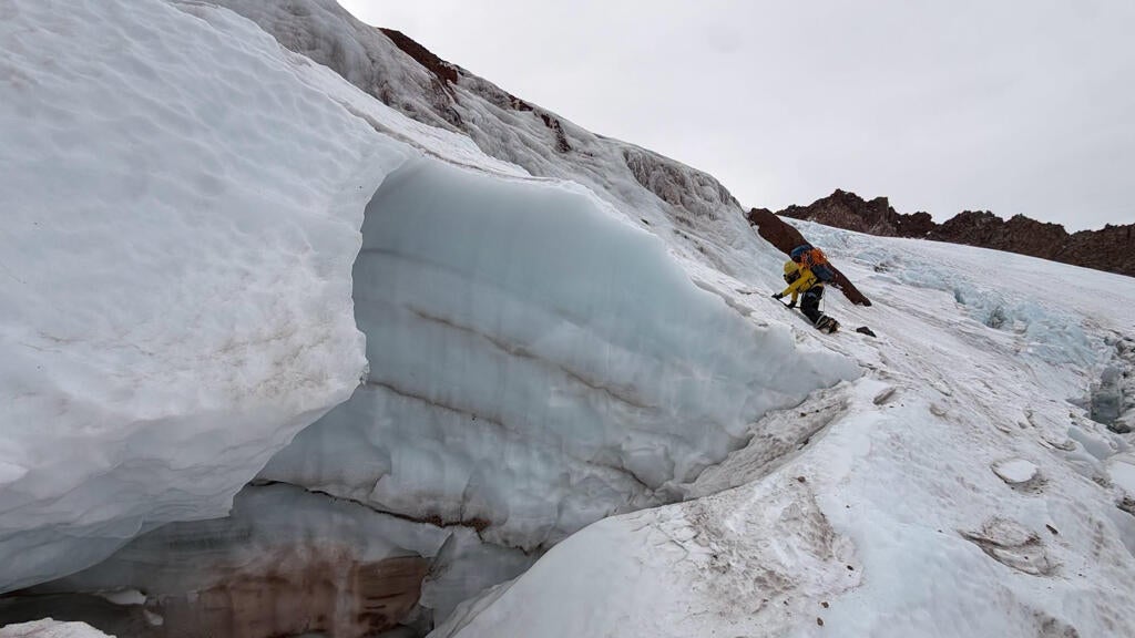 Florida man injured climbing California's Mount Shasta rescued after 2 nights in freezing temps — CBS Bay Area (KPIX), Sydney Health news