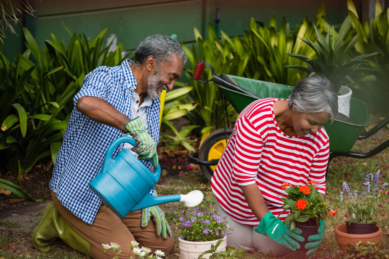 We stopped helping our neighbors with free home repairs and our friendship cooled. Who’s to blame? — MarketWatch, Sydney Business news