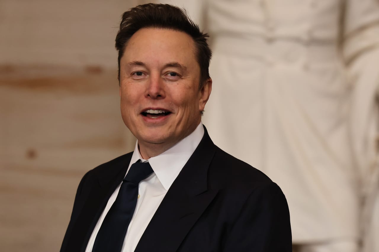 Musk says SpaceX landed a $40 billion debt deal — and forecasts doom for some AI rivals — MarketWatch, Sydney Technology news