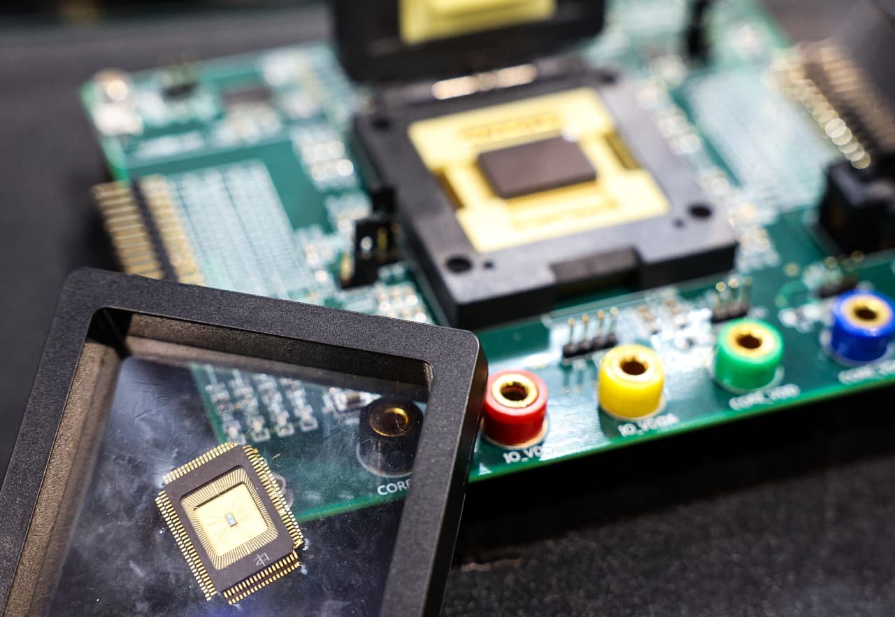 Support for semiconductor stocks could be as much as 15% lower than current levels, says Morgan Stanley — MarketWatch, Sydney Business news